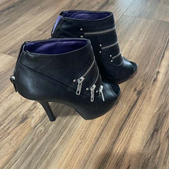 Black zipper style open toe heels - Picture 3 of 6